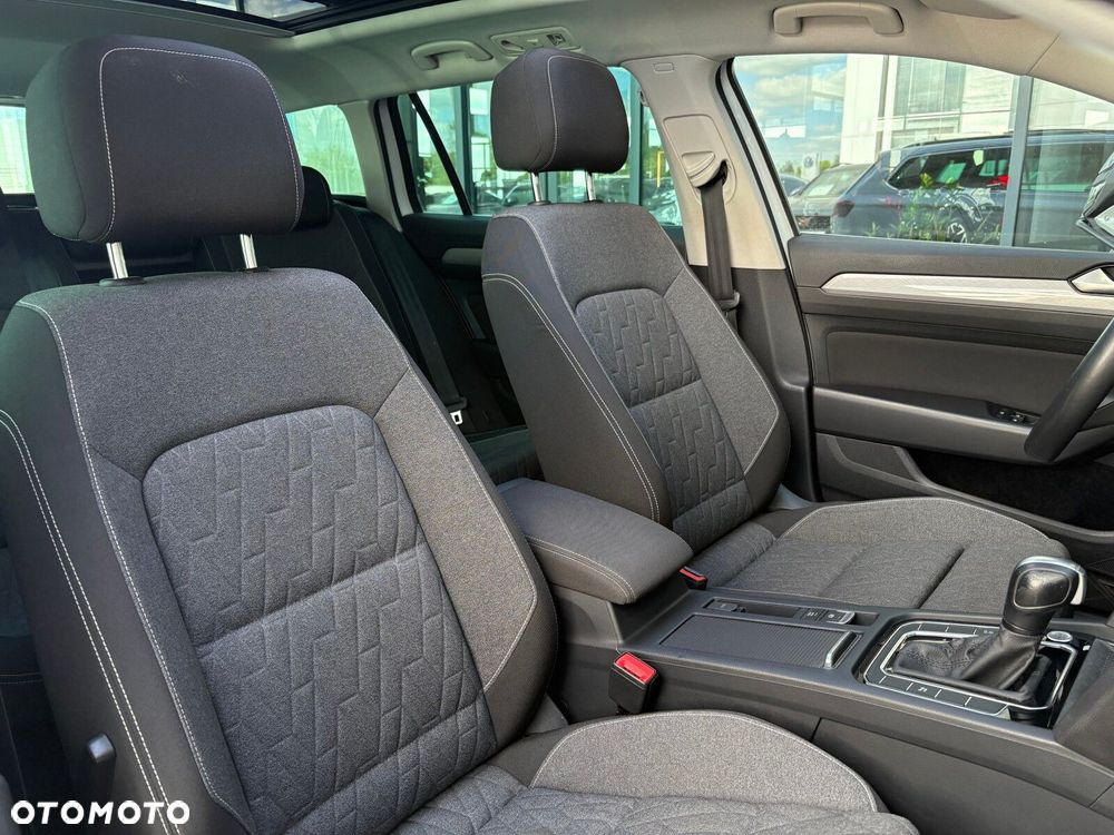 Volkswagen Passat - 18