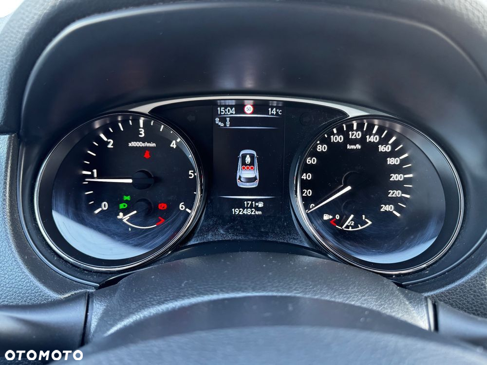 Nissan X-Trail - 14