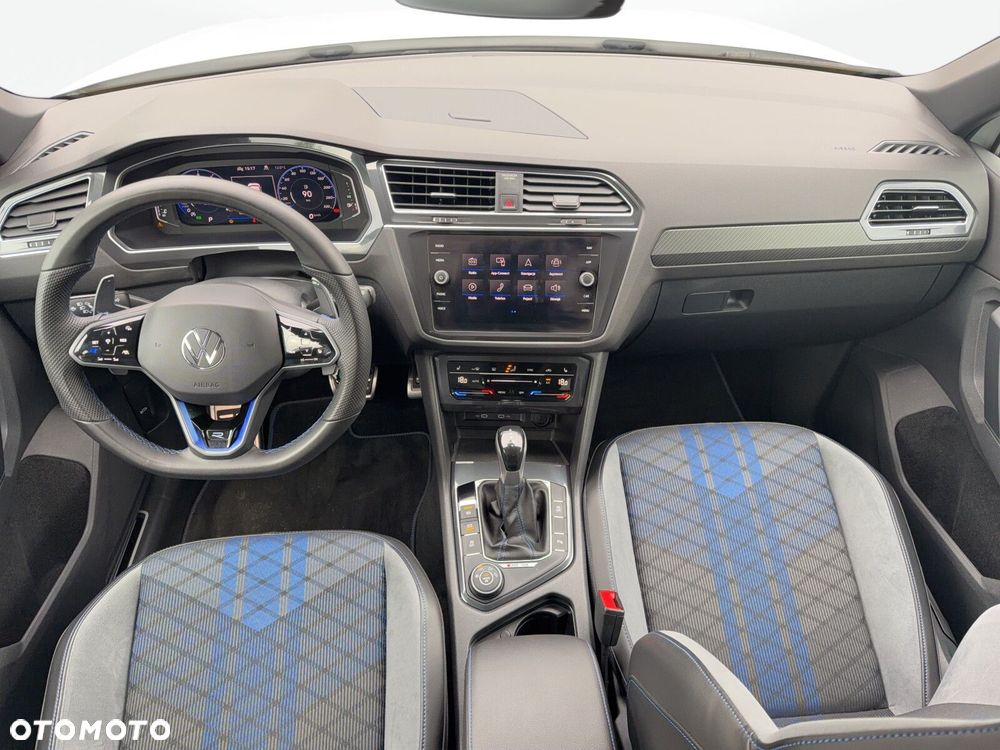 Volkswagen Tiguan - 16