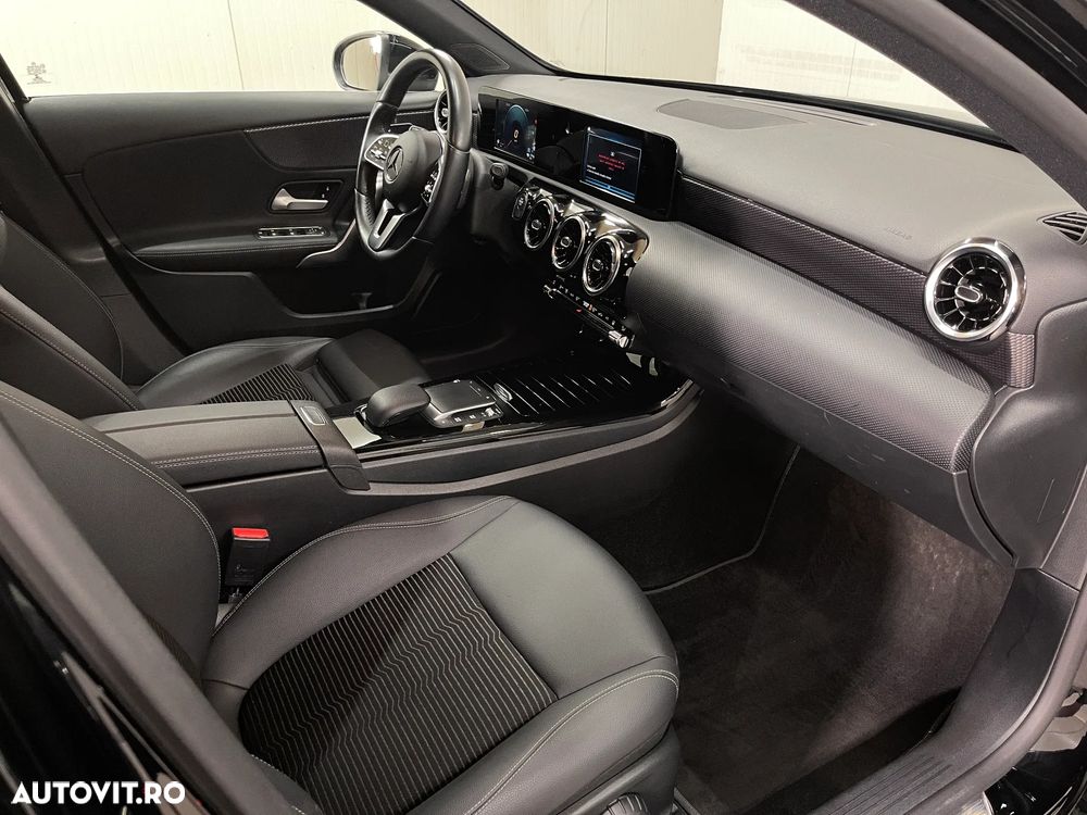 Mercedes-Benz A 250 e Sedan Aut. - 11
