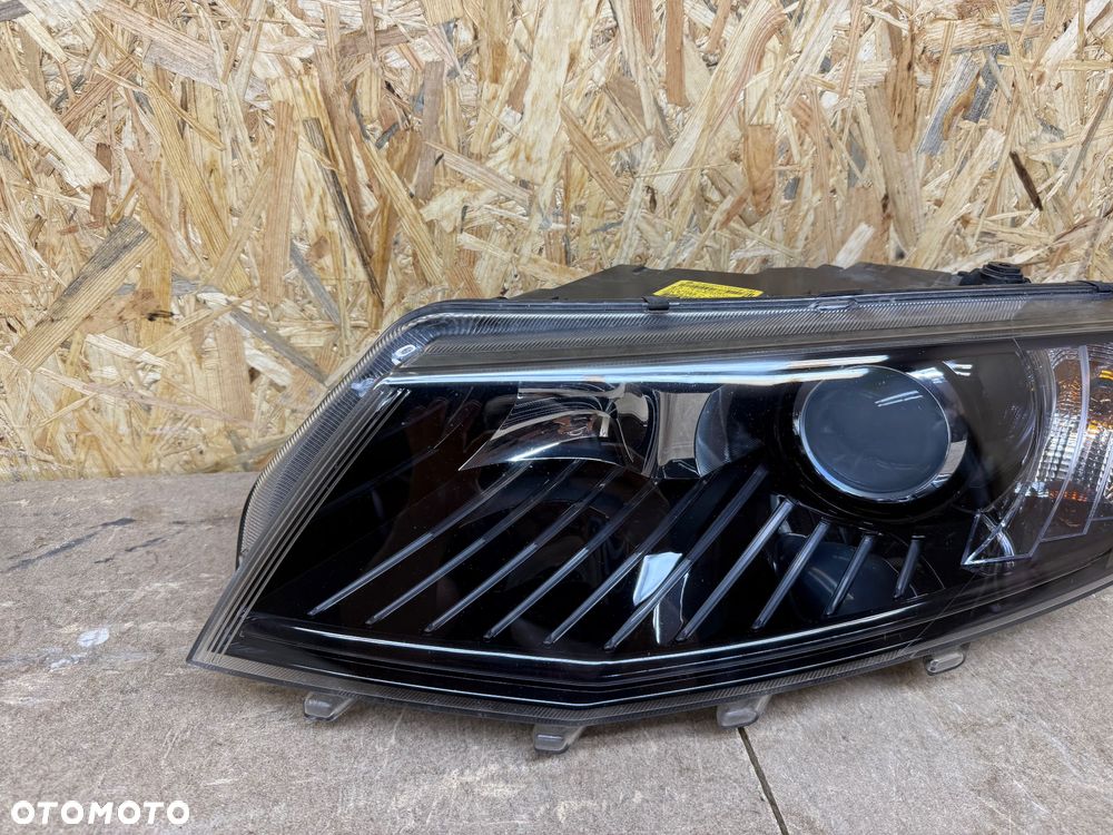 LAMPA LEWA XENON LED SKODA OCTAVIA III 5E1941015B - 11