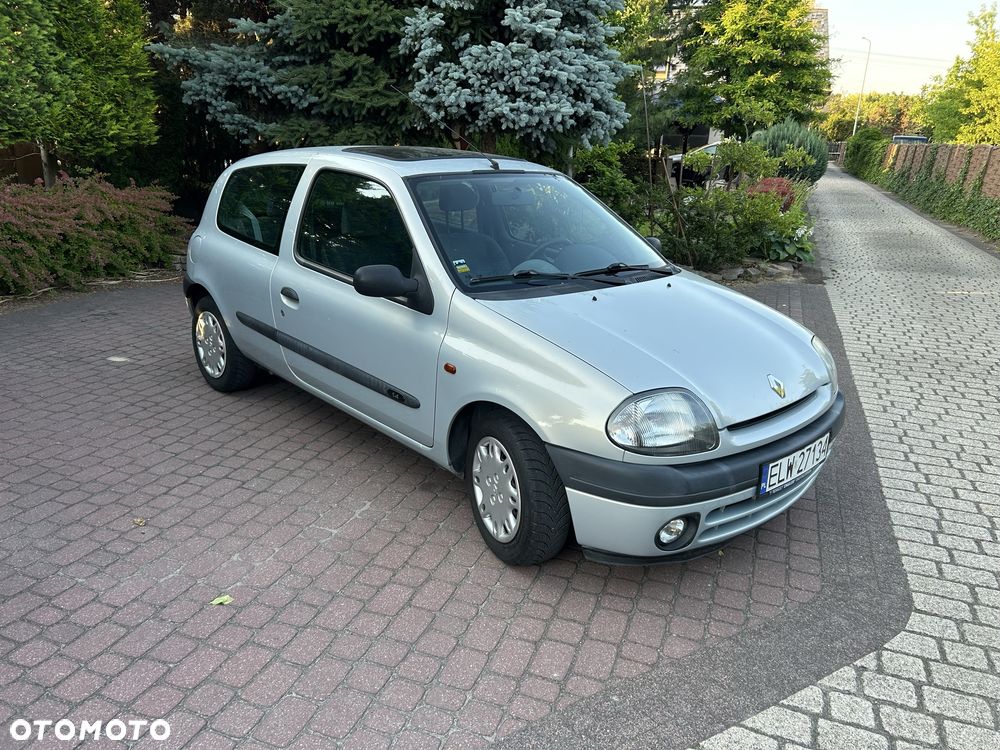 Renault Clio - 2