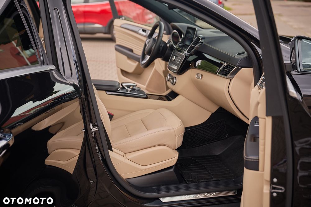 Mercedes-Benz GLE - 27