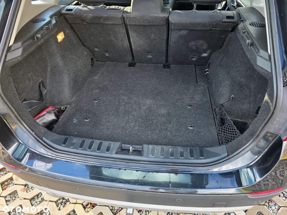 BMW X1 sDrive18d Sport Line - 29