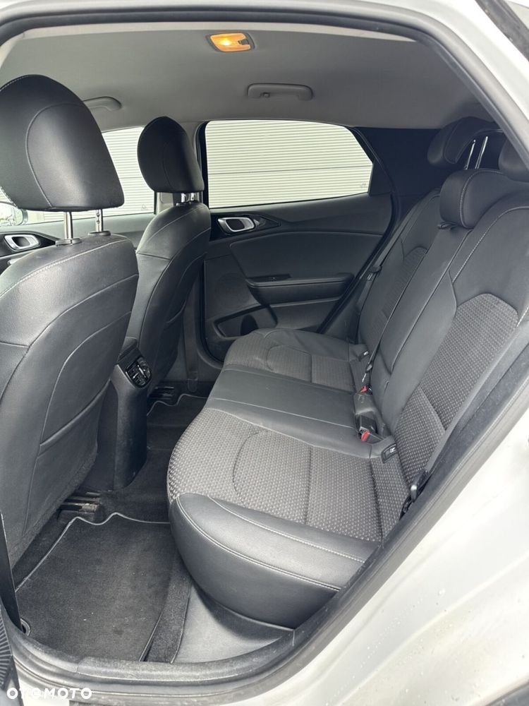 Kia XCeed 1.6 T-GDI L Business Line DCT - 23