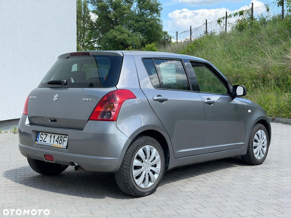 Suzuki Swift - 3