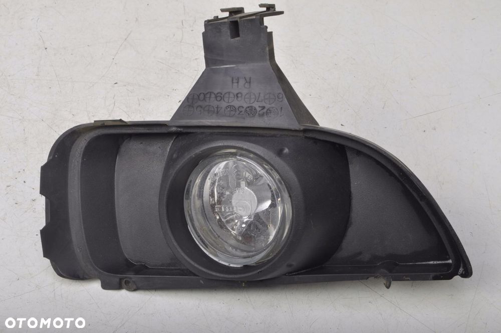 MAZDA MPV II HALOGEN PRAWY - 1