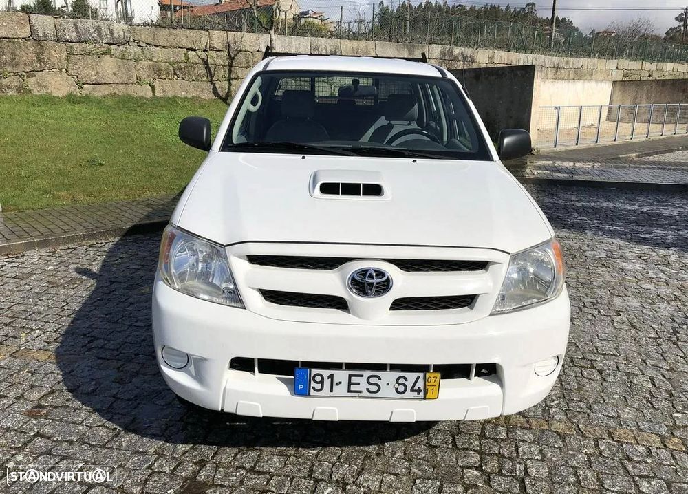 Toyota Hilux 2.5 D-4D CD - 1