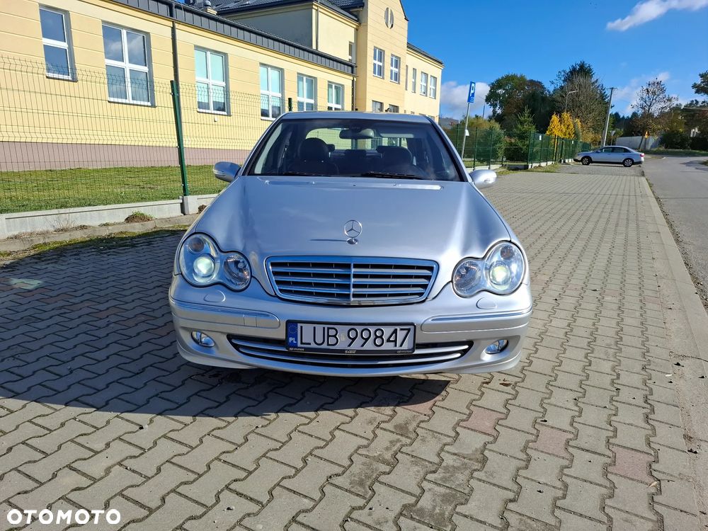 Mercedes-Benz Klasa C 180 Kompressor Automatik Elegance Sport Edition - 3