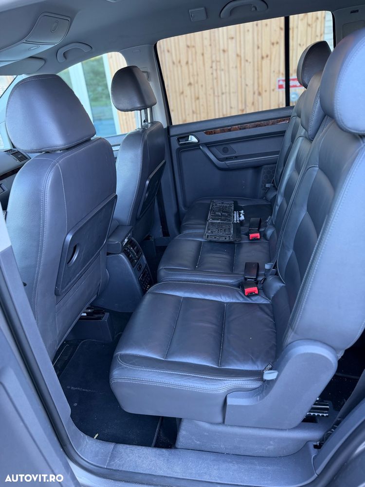 Volkswagen Touran 2.0 TDI DPF Highline - 7