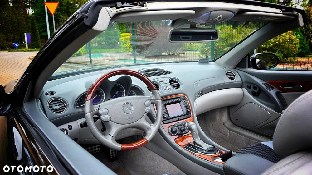 Mercedes-Benz SL - 27