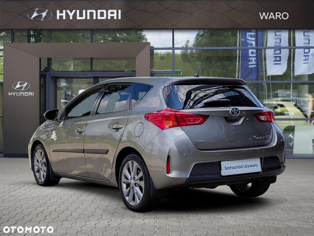 Toyota Auris Hybrid 135 Premium - 4