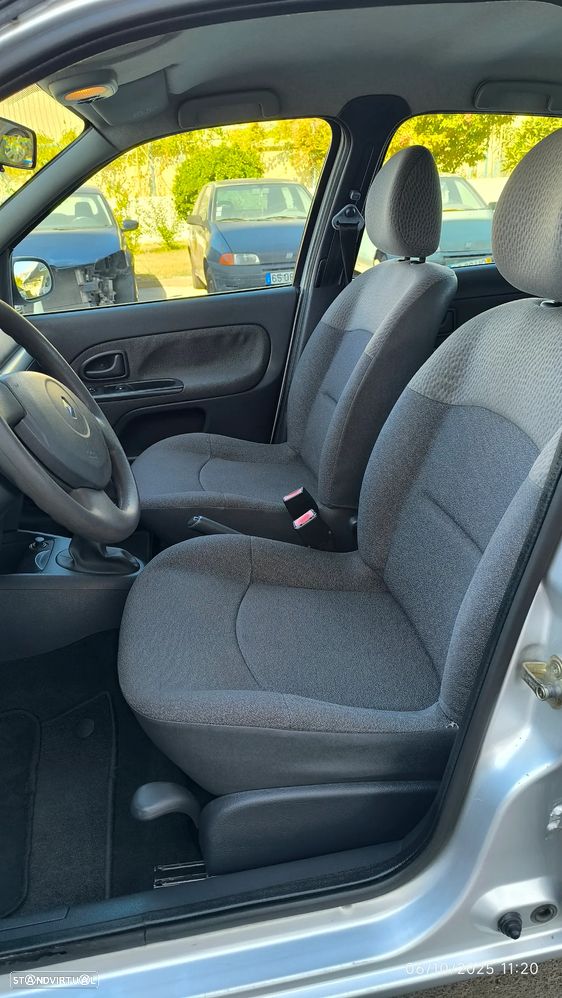 Renault Clio 1.2 16V Pack - 15