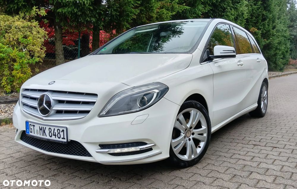 Mercedes-Benz B-Class 2012 photo 2