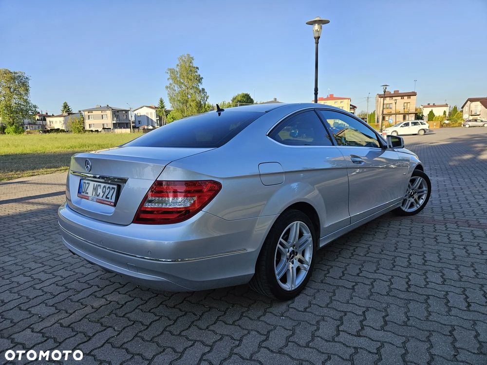 Mercedes-Benz Klasa C 180 BlueEFFICIENCY 7G-TRONIC - 4