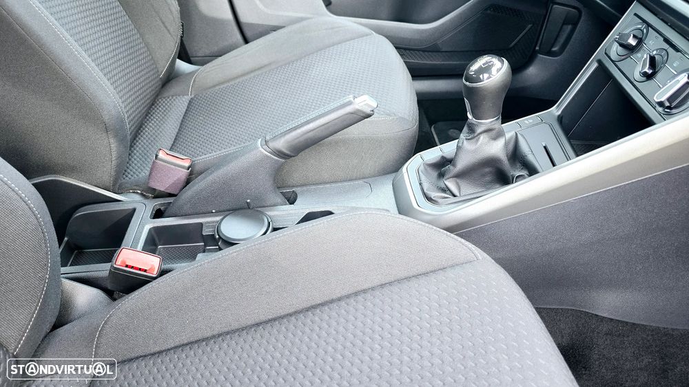 VW Polo 1.0 Trendline - 40