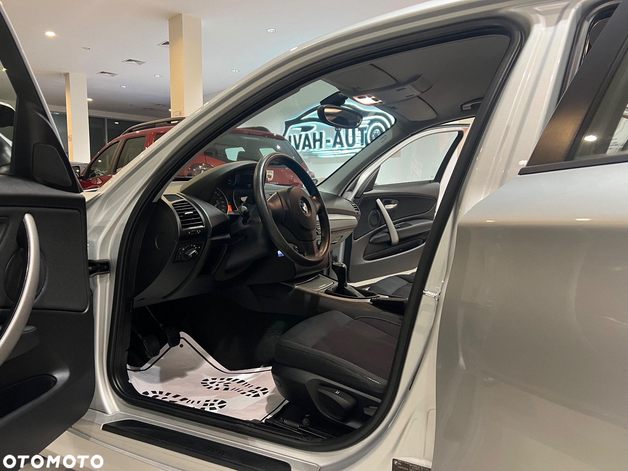 BMW Seria 1 118d - 25