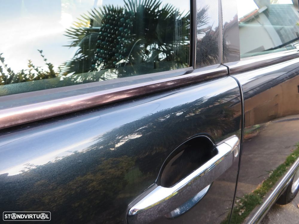 Mercedes-Benz E 250 TD Classic - 11