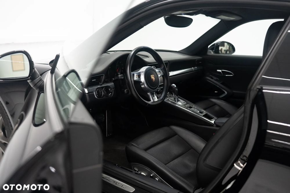 Porsche 911 Carrera PDK Black Edition - 33