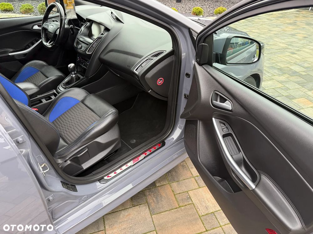 Ford Focus 2.0 TDCi ST-2 - 26