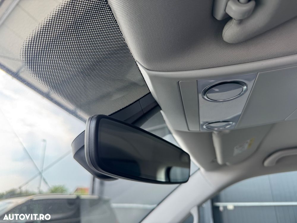 Volkswagen Multivan - 14