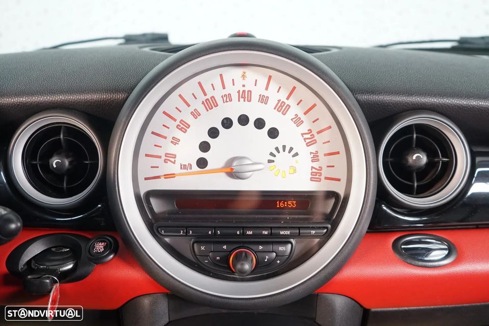 MINI 3 Portas Cooper D - 25
