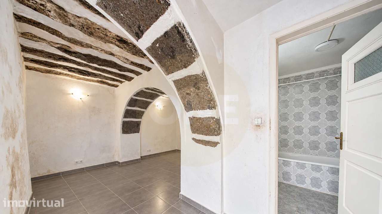 Moradia T2 com Quintal, Jardim e Anexo na Ribeira Chã – Lagoa - Grande imagem: 5/27