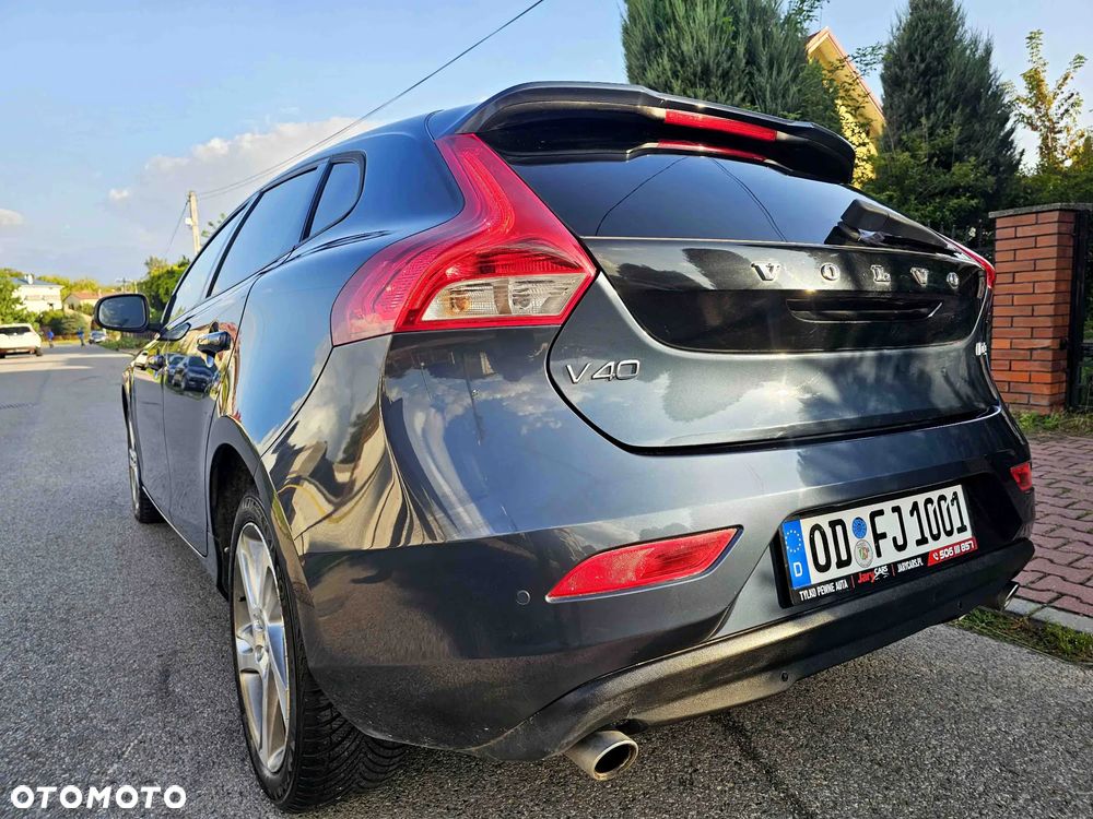 Volvo V40 D4 Geartronic Summum - 10