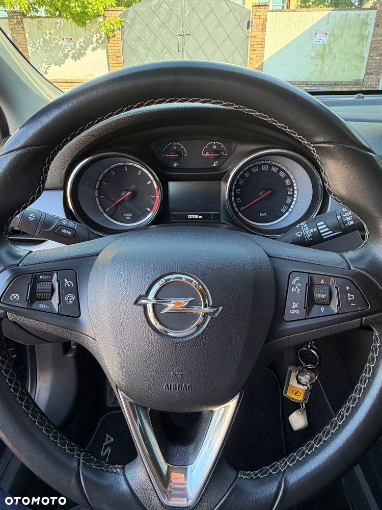 Opel Astra 1.4 T Enjoy S&S - 8