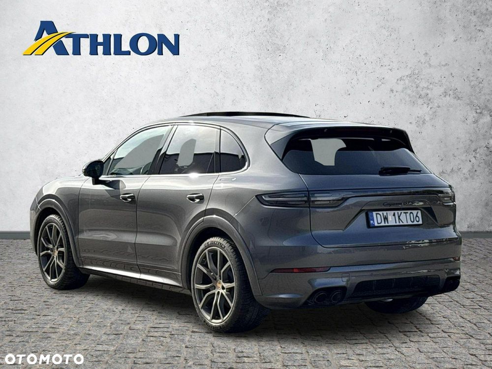 Porsche Cayenne - 3