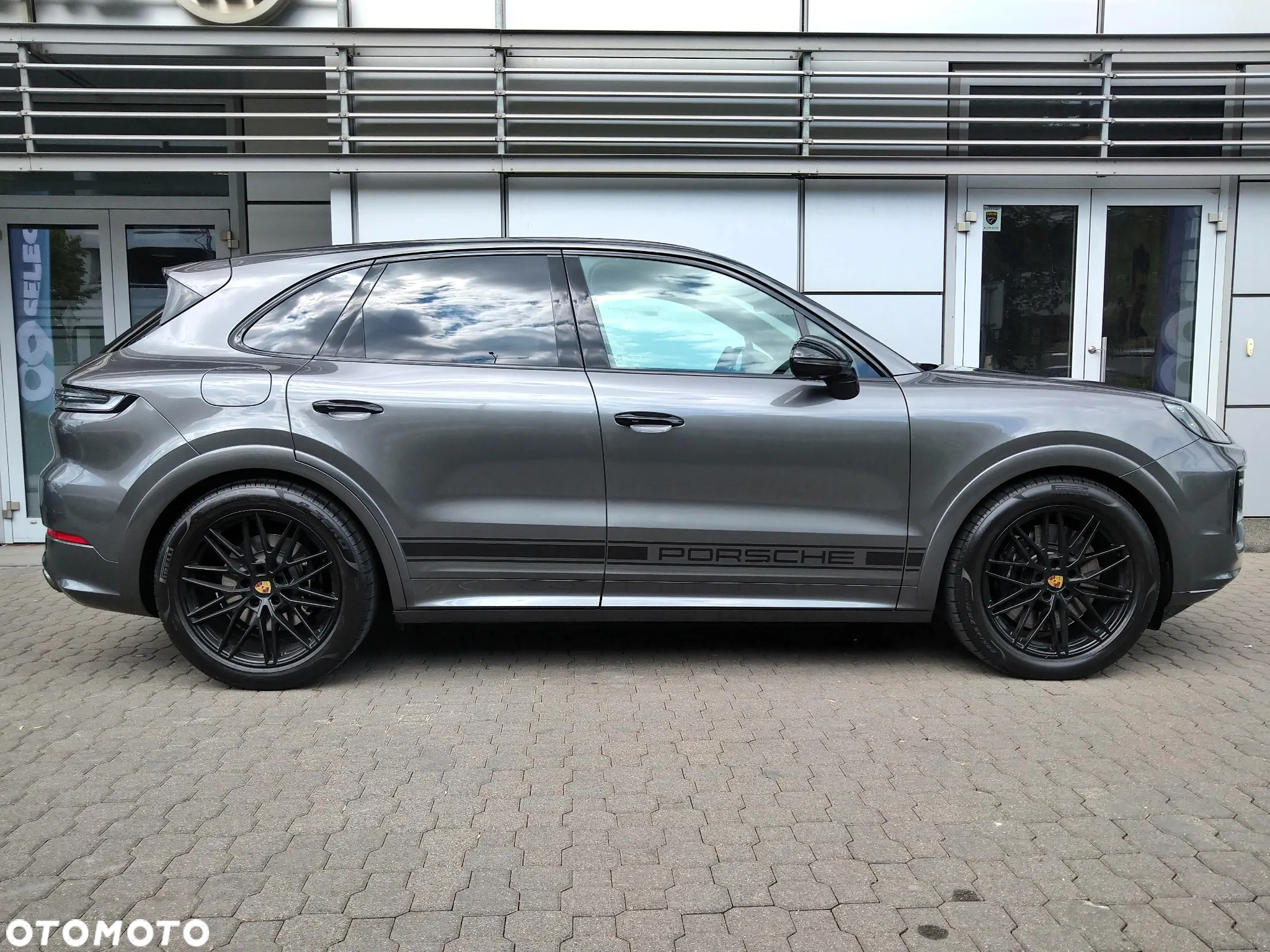 Porsche Cayenne Coupe GTS - 6
