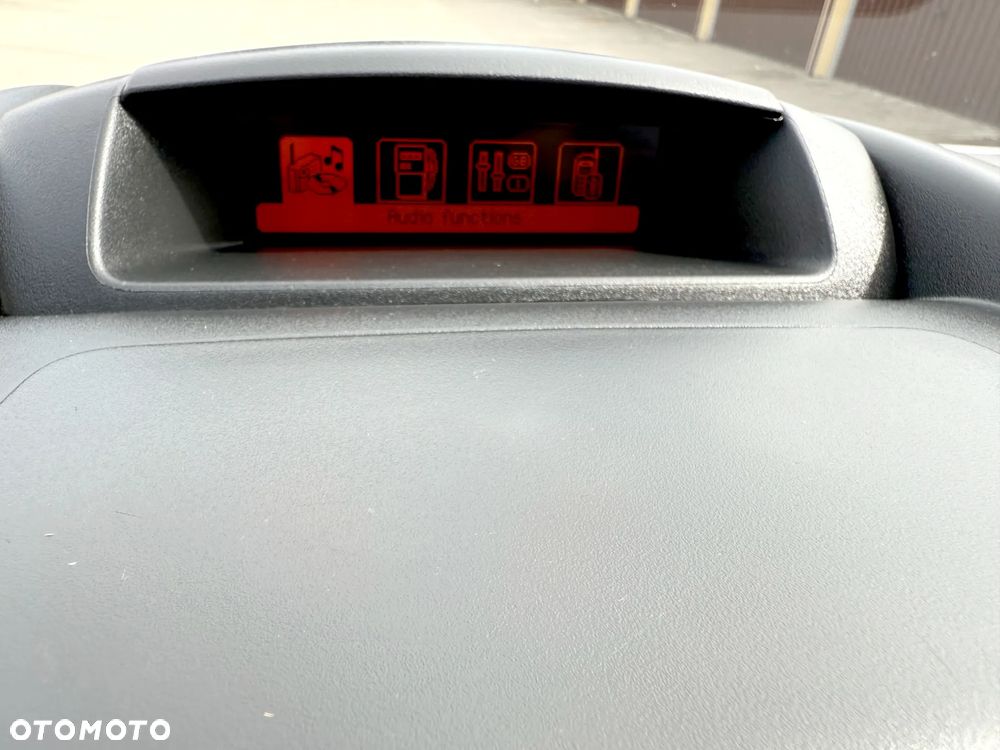 Peugeot Partner 1.6 BlueHDi Outdoor - 21