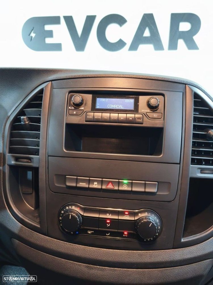 Mercedes-Benz Vito 114CDI AUTO 6LUGARES - 12