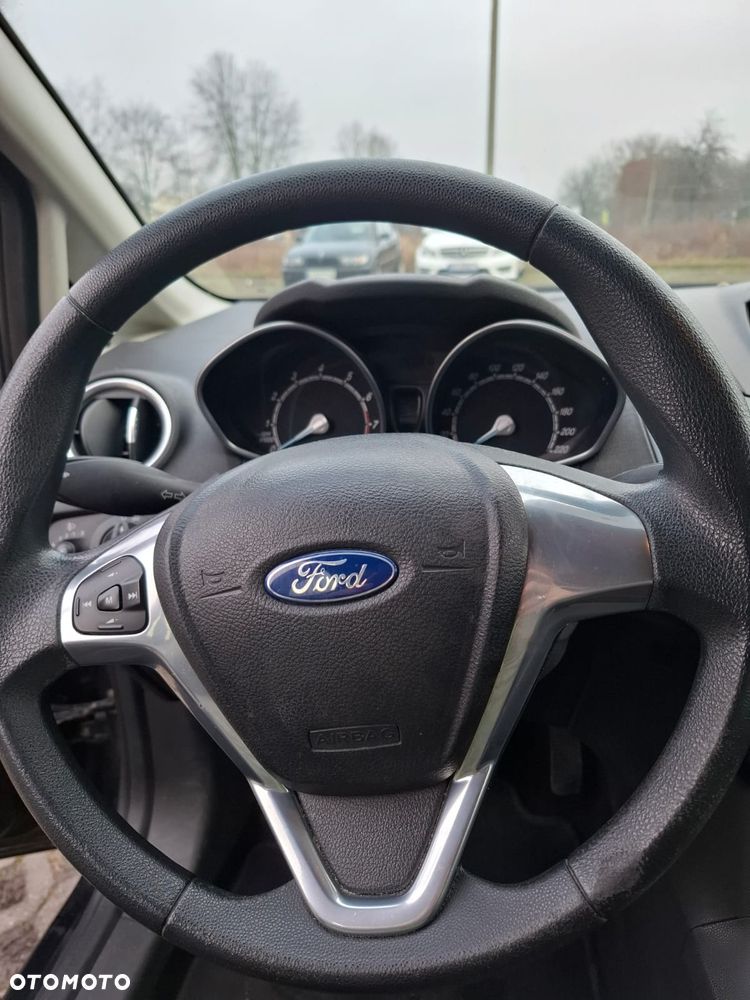 Ford Fiesta - 12