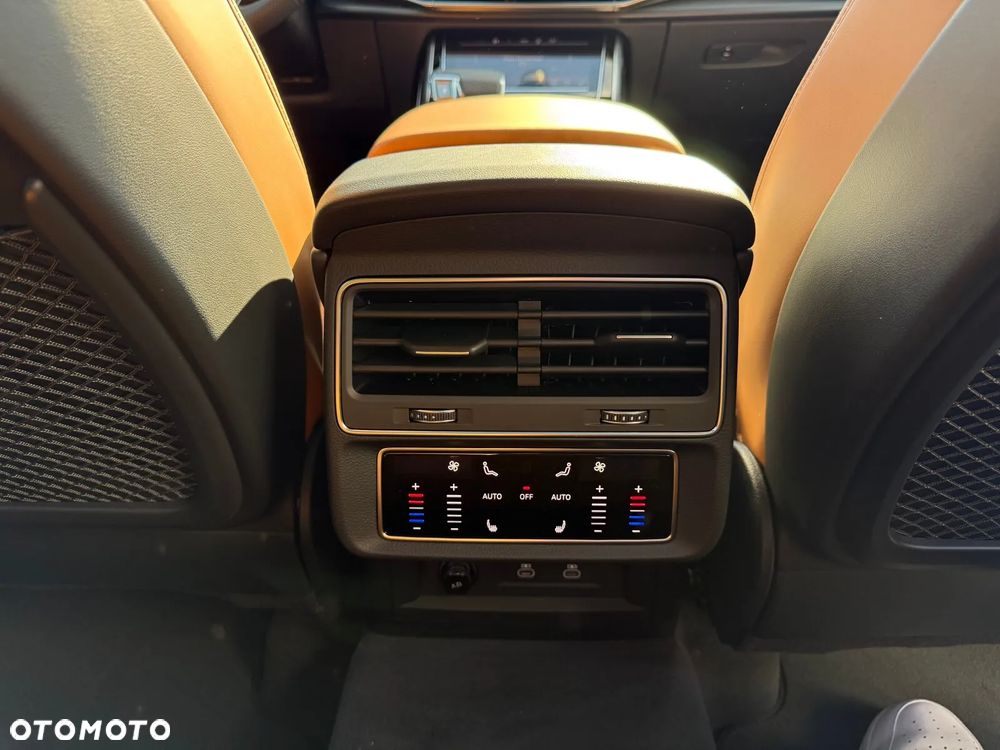 Audi RS Q8 TFSI mHEV Quattro Tiptronic - 23