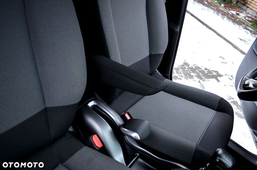 Citroën C3 Aircross PureTech 110 Stop & Start OPF SHINE - 36