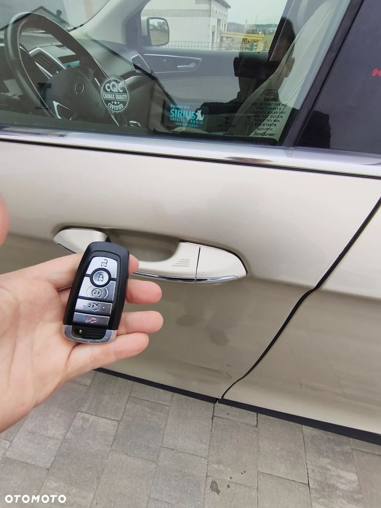 Ford Edge 2.0 EcoBlue Bi-Turbo 4x4 Titanium - 11