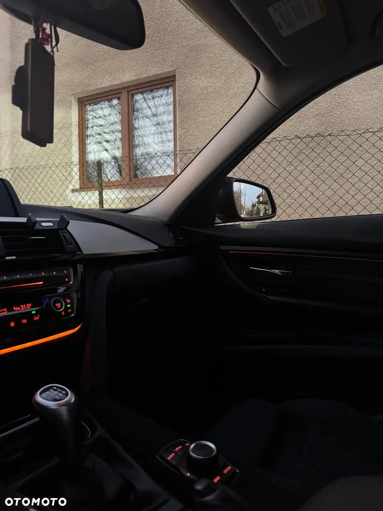 BMW Seria 3 320d - 11
