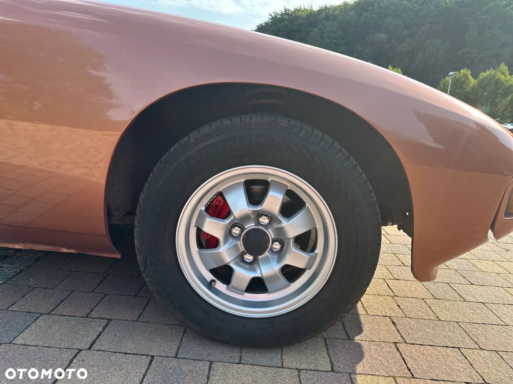 Porsche 924 - 14