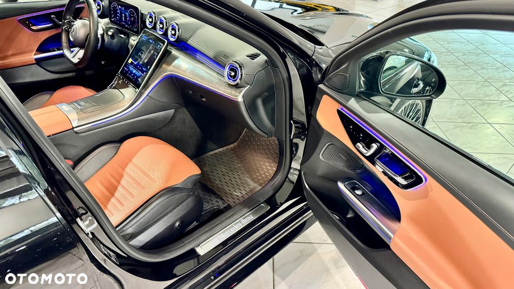 Mercedes-Benz Klasa C 220 d mHEV 4-Matic AMG - 29