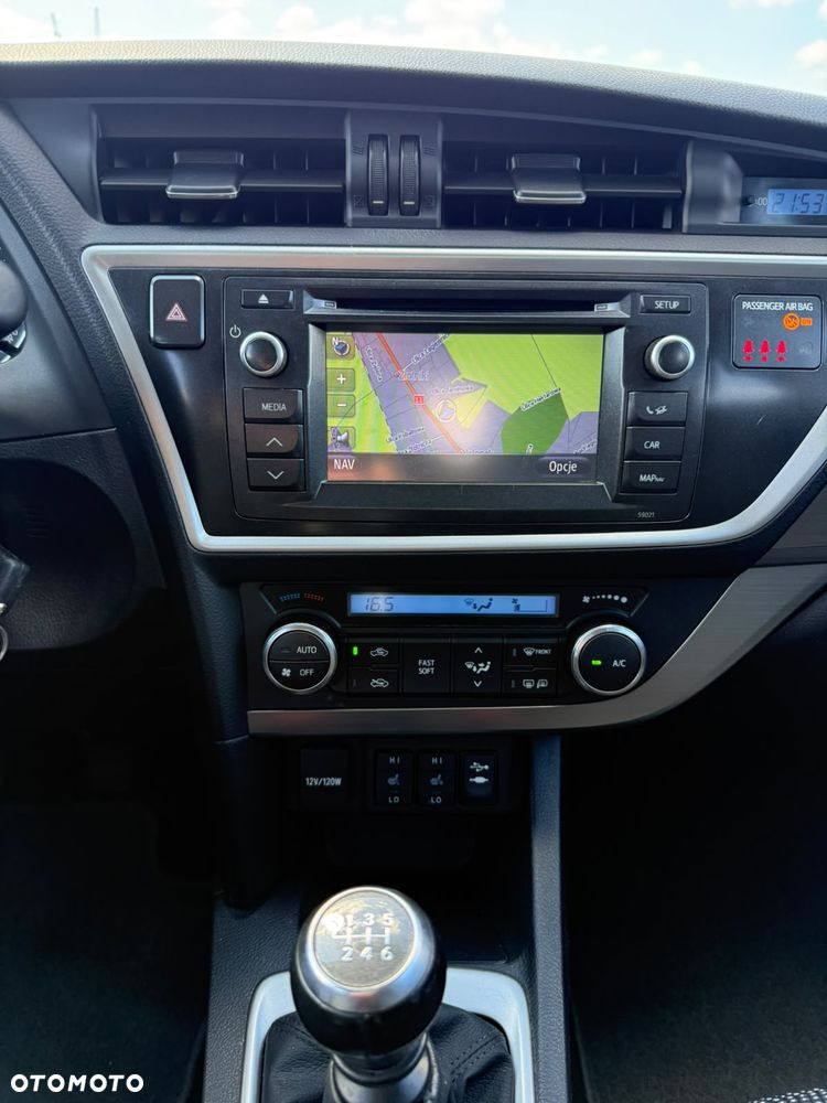 Toyota Auris - 8