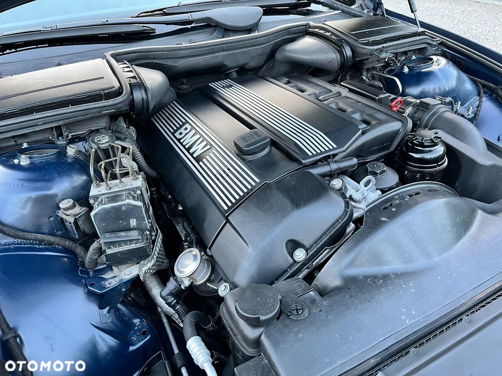 BMW Seria 5 - 38