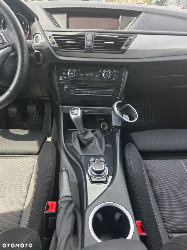 BMW X1 sDrive18d - 24