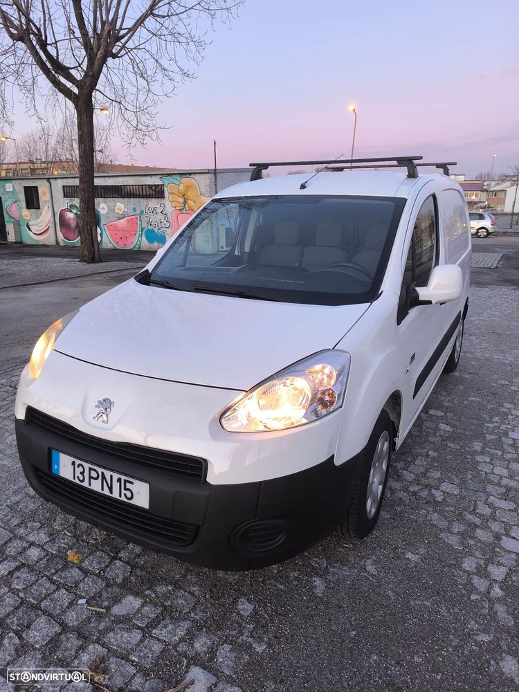 Peugeot Partner office - 1