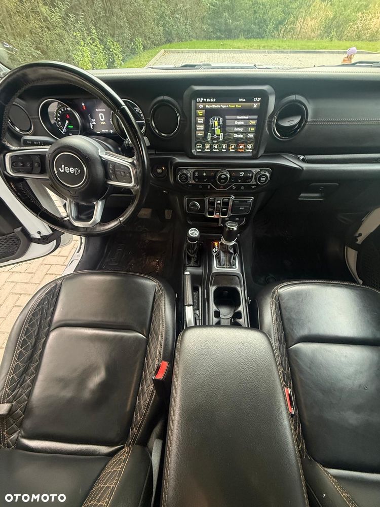 Jeep Wrangler - 9