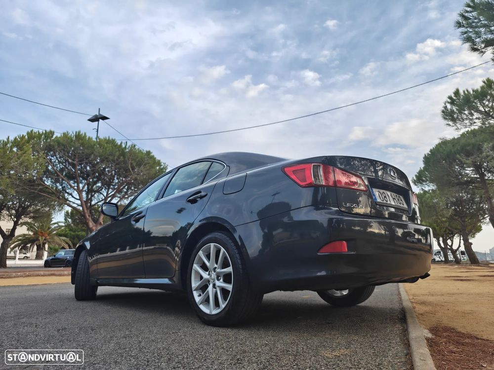 Lexus IS 200 d P.Executive 6G - 11