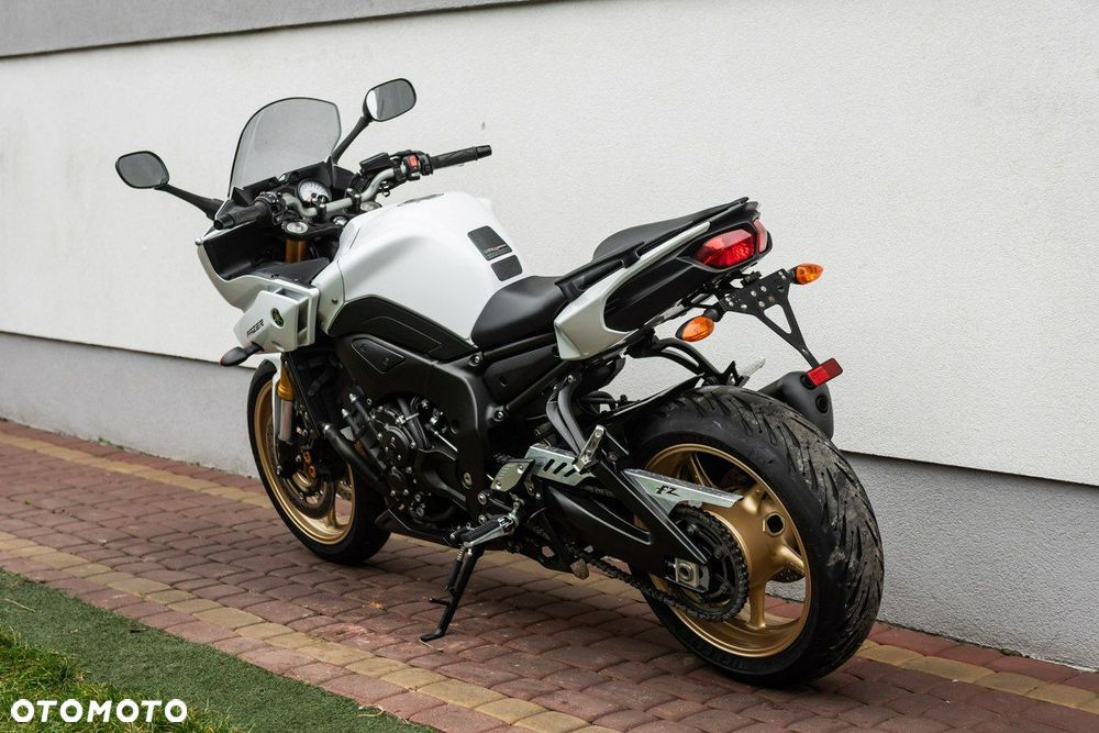Yamaha FZ - 4