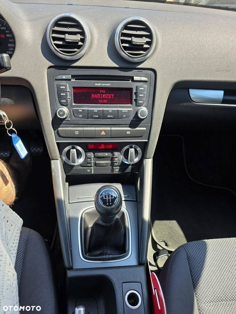 Audi A3 3-drzwiowe 1.6 Attraction - 13