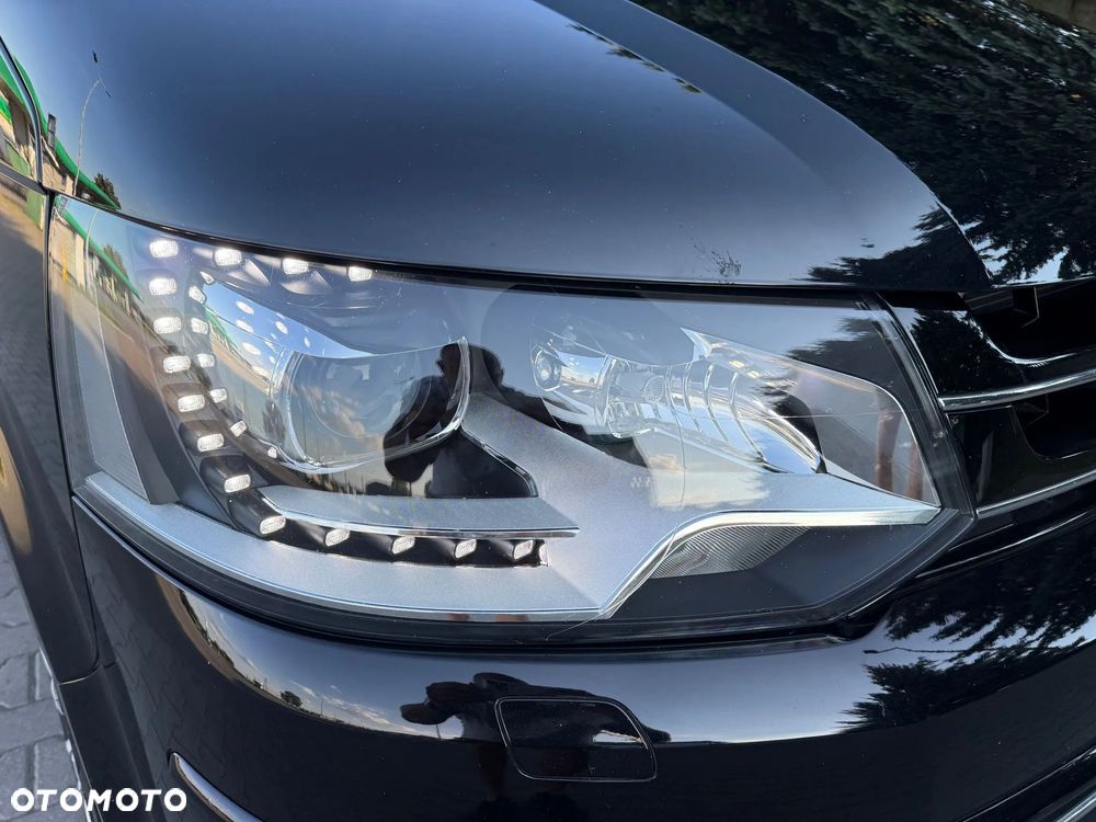 Volkswagen Multivan - 33