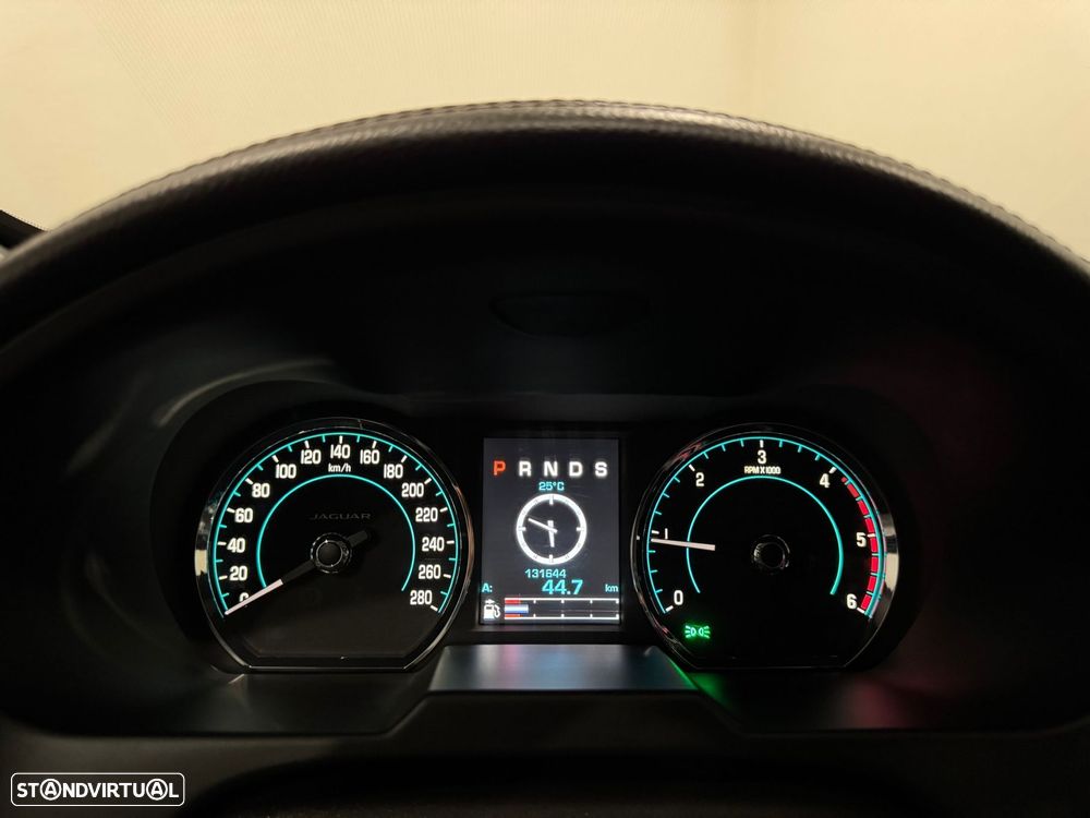 Jaguar XF Sportbrake 2.2 D Premium Luxury - 41